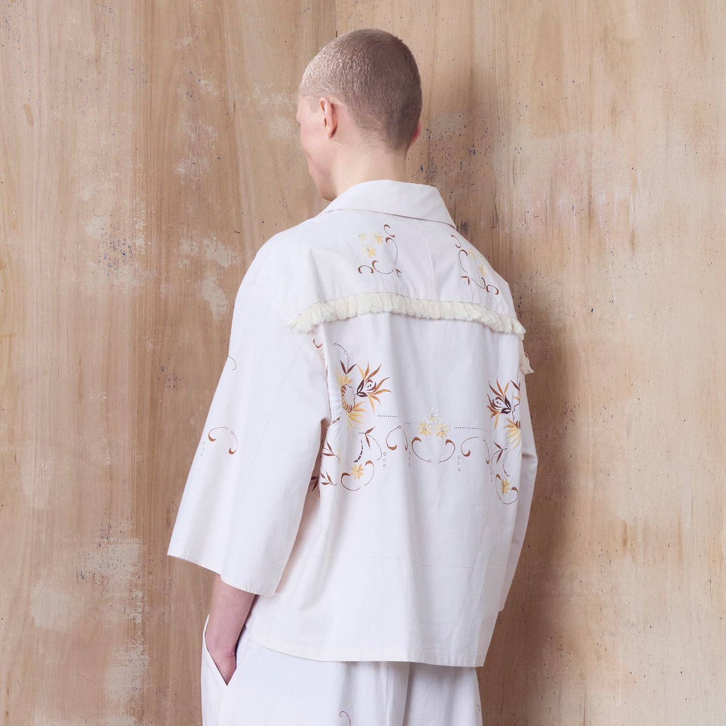 Trellick Shirt in Embroidered Floral Cotton