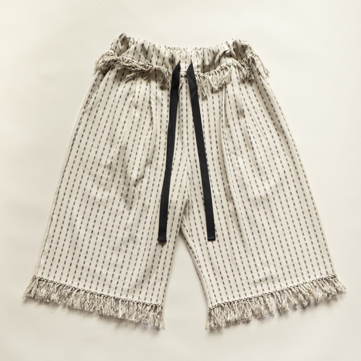 Ainsworth Short in Monochrome Fringe