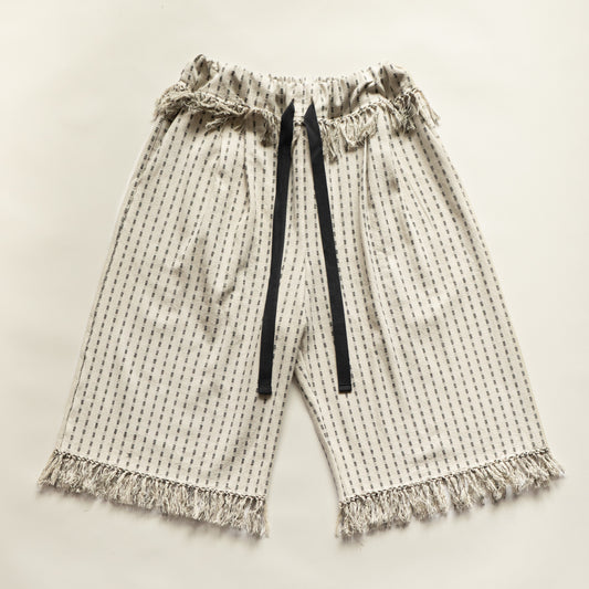 Ainsworth Short in Monochrome Fringe