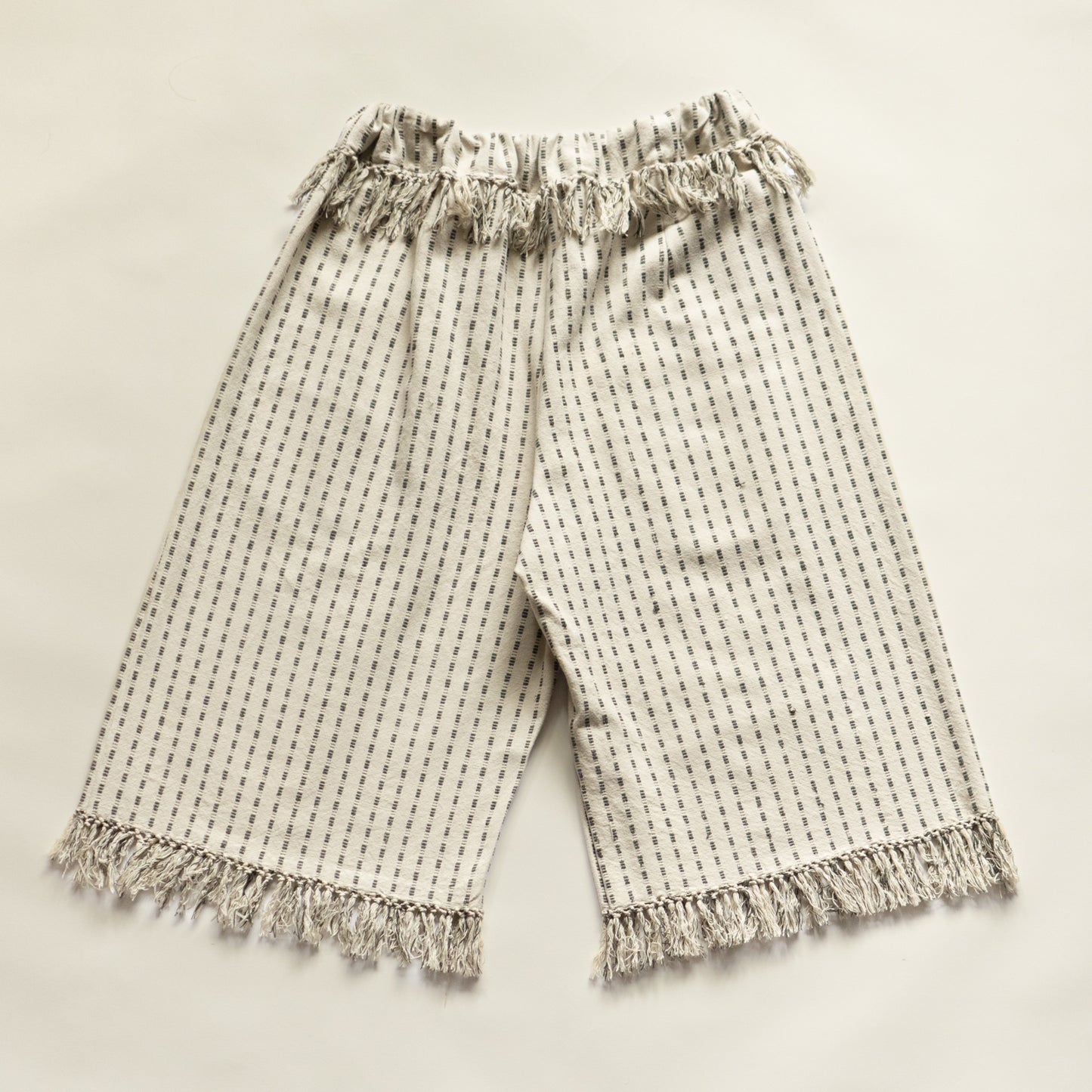 Ainsworth Short in Monochrome Fringe